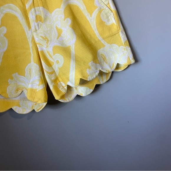 ๐๐ Lilly Pulitzer the buttercup shorts size 0 scalloped shorts ๐ ๐ - Picture 5 of 10